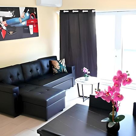 Apartment In Downtown At The Beach Nassau Bagian luar foto