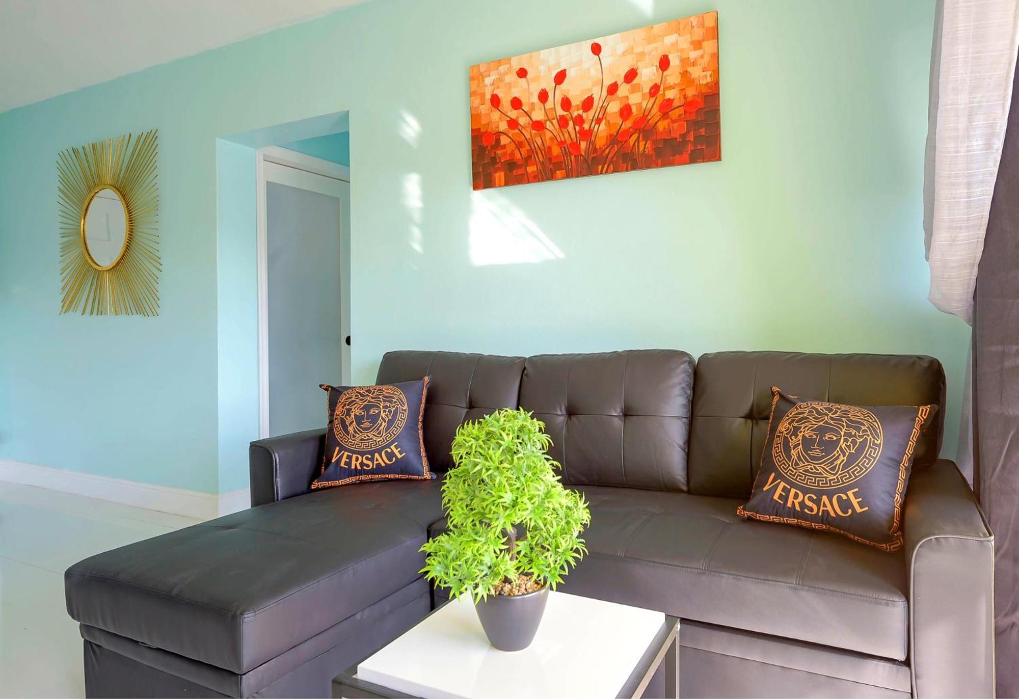 Lovely Apartment Near Beach, Downtown, 24H Security, Pool Nassau Bagian luar foto