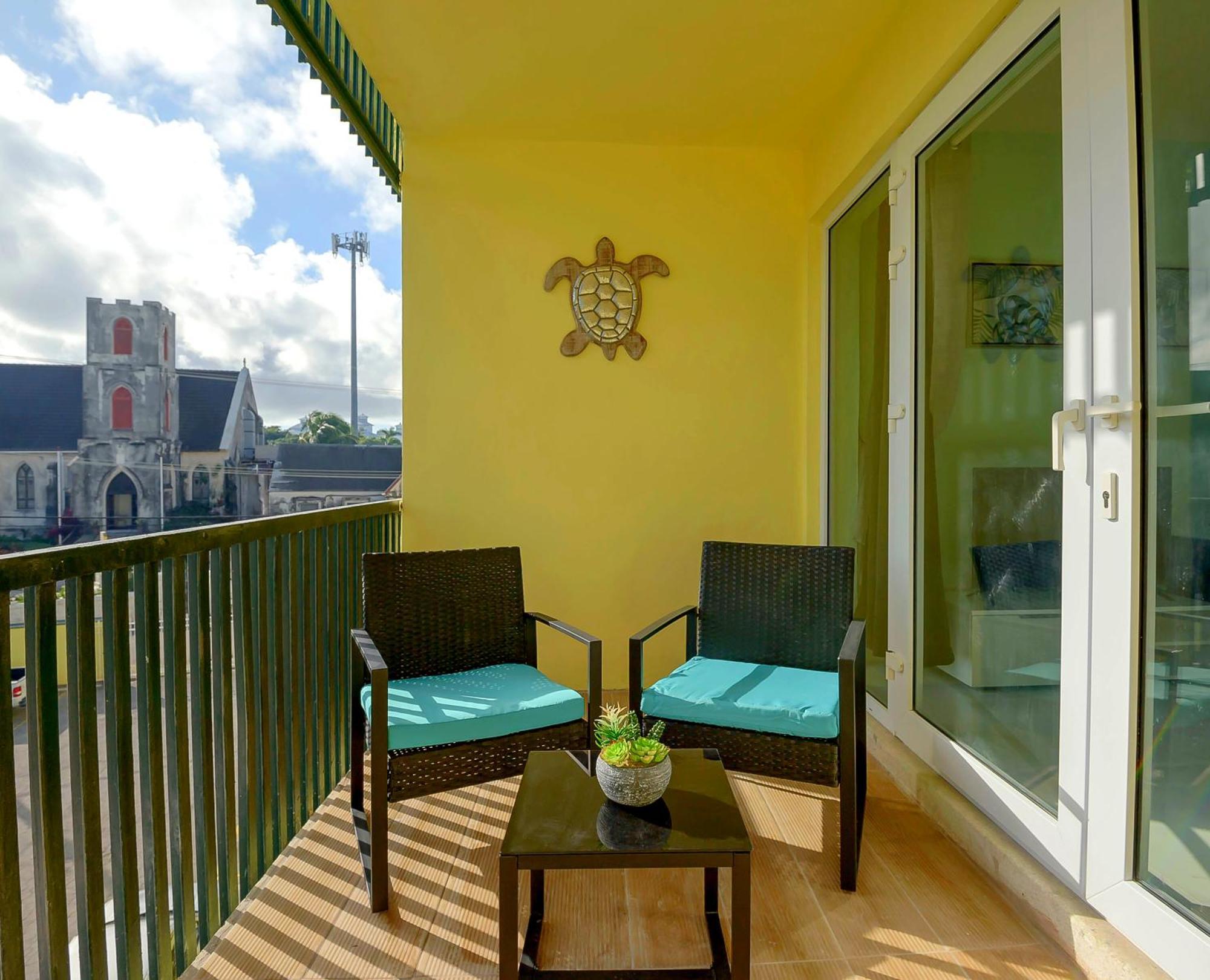 Apartment In Downtown At The Beach Nassau Bagian luar foto
