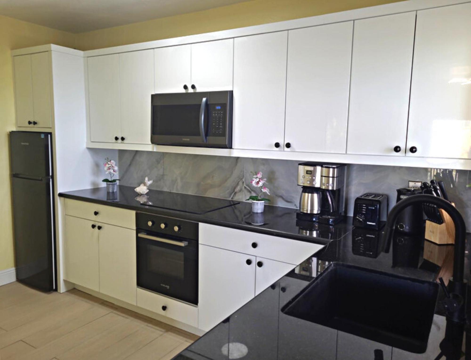 Apartment In Downtown At The Beach Nassau Bagian luar foto