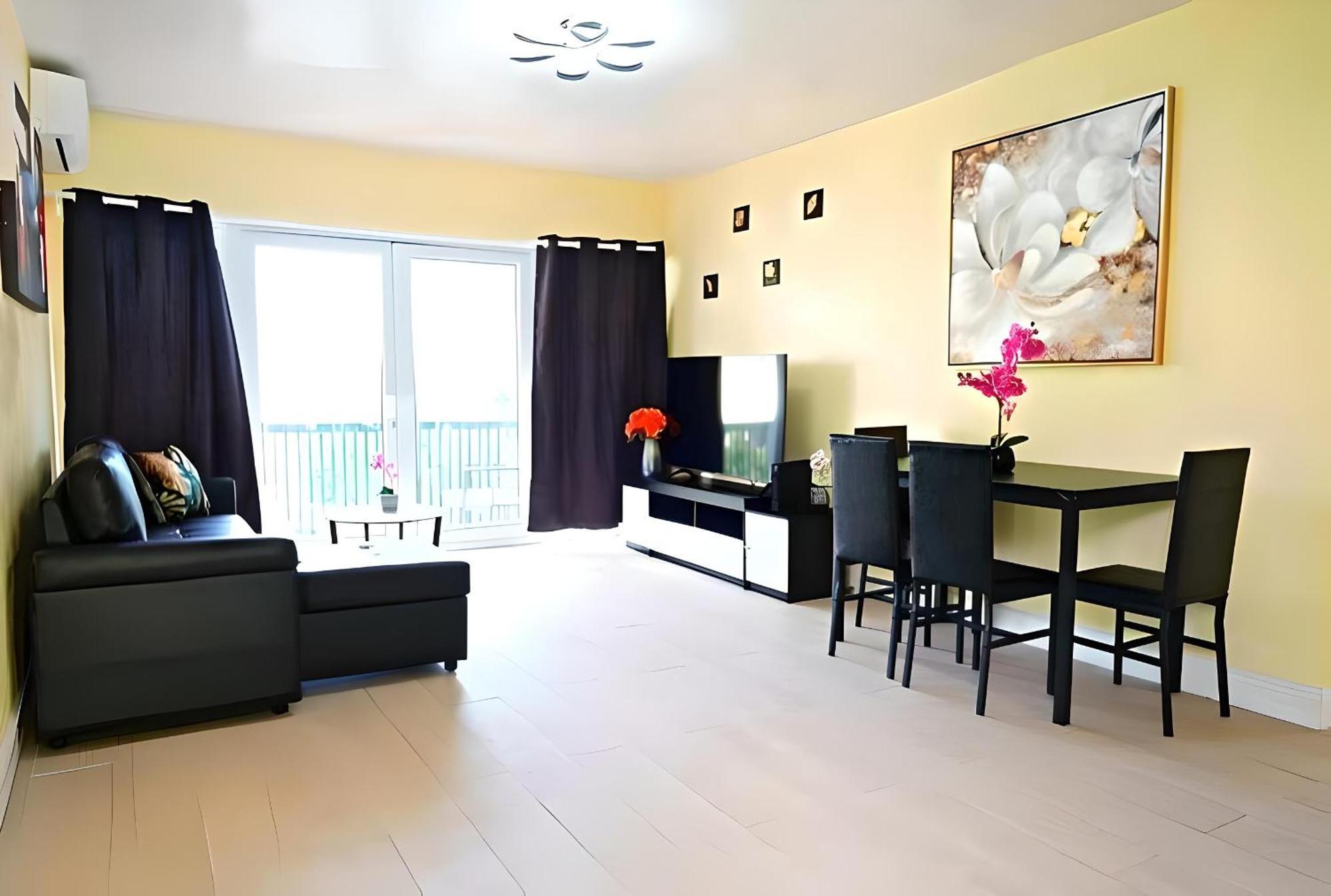 Apartment In Downtown At The Beach Nassau Bagian luar foto